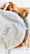 Load image into Gallery viewer, CHALLAH COVER ROUND TASSLE WHITE