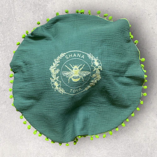 CHALLAH COVER ROUND - POMPOM GREEN