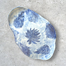 Load image into Gallery viewer, CERAMIC PLATE - PROTEA BLUE