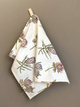 Load image into Gallery viewer, NETILAT TOWEL - COTTON PROTEA