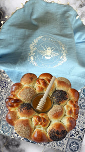 CHALLAH COVER ROUND - POMPOM BLUE