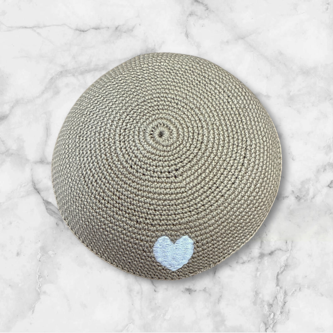 KIPPAH - BEIGE CROCHET WHITE HEART