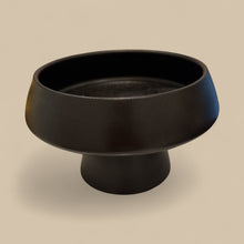 Load image into Gallery viewer, CERAMIC VASE - ROUND