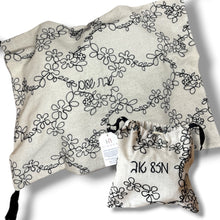 Load image into Gallery viewer, CHUPPAH GIFT BOX