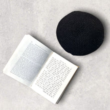 Load image into Gallery viewer, KIPPAH - CROCHET BLACK